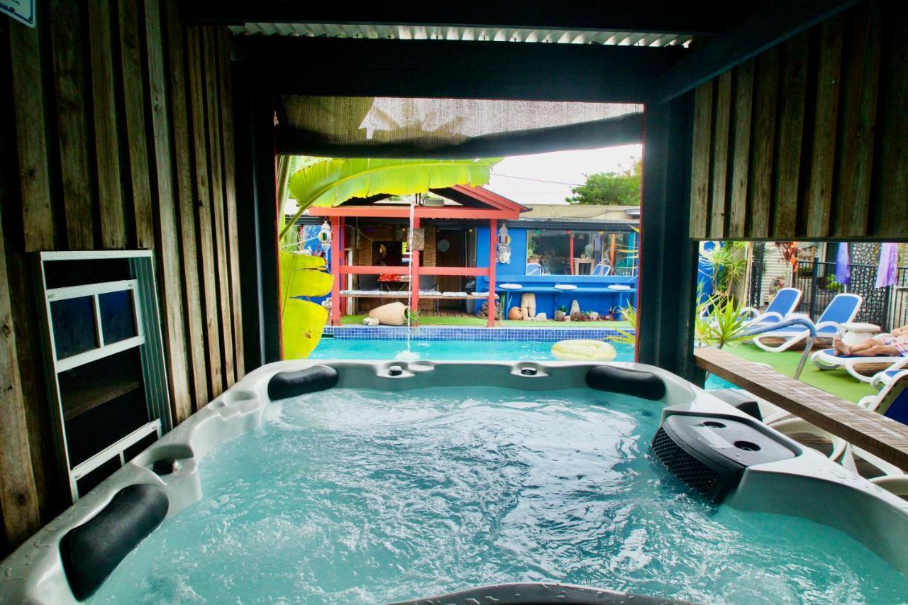 Hideaway Noosa Men Only Beach Resort Peregian Beach Exterior photo
