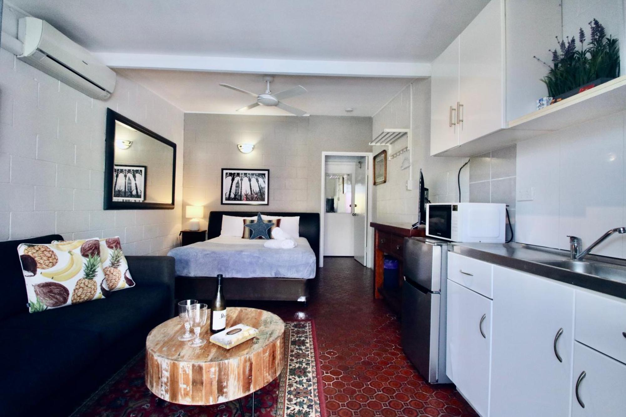 Hideaway Noosa Men Only Beach Resort Peregian Beach Exterior photo